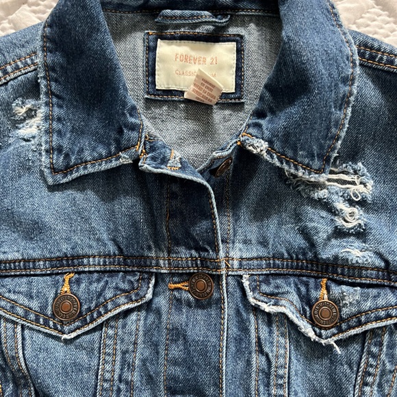 Forever 21 Classic Distressed Denim Women Jean Jacket Small. - Picture 4 of 12